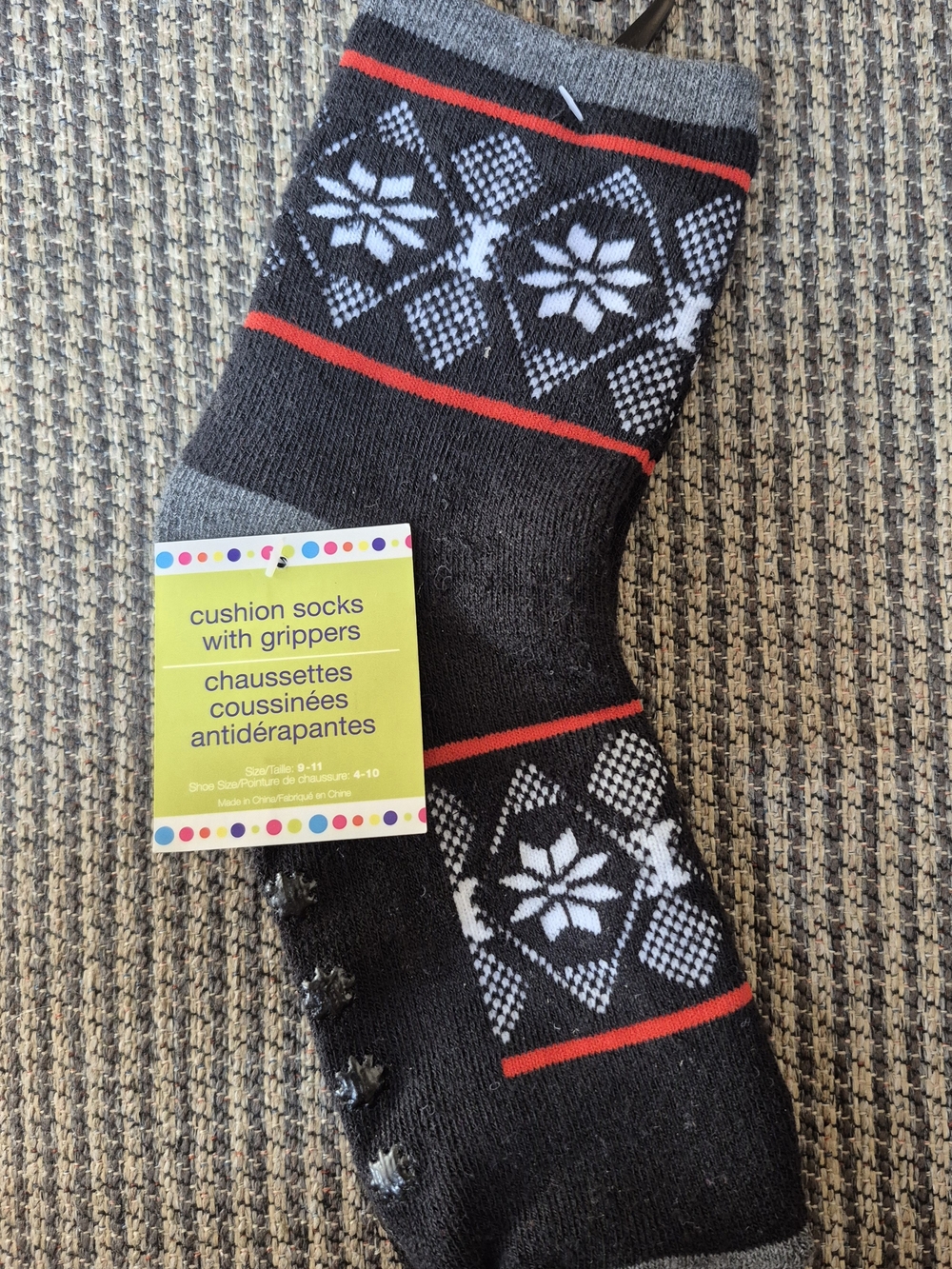 NWT Women's Cushioned Crew Socks with Grippers - Black, Gray & Red Pattern